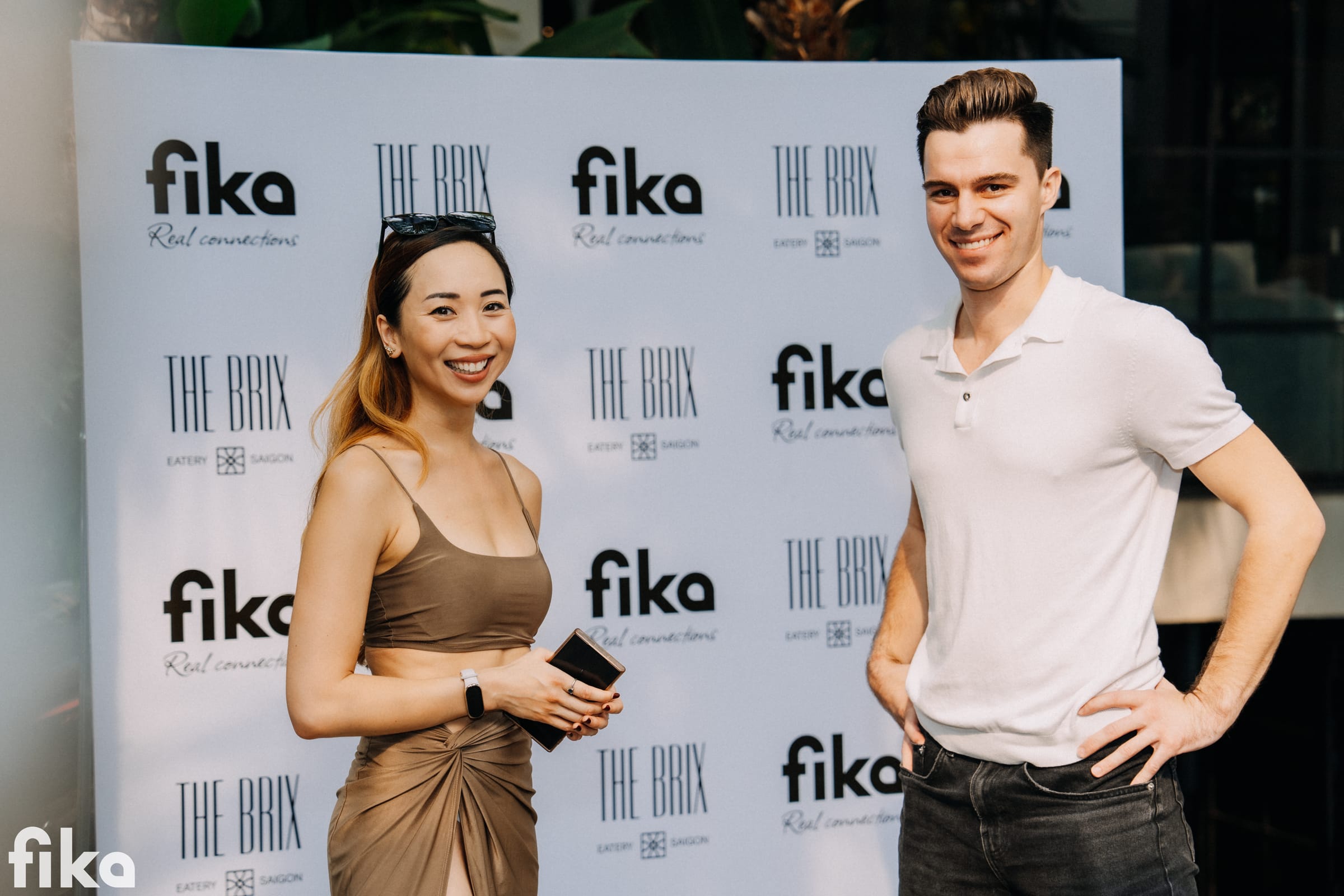 Two Fika members meeting for the first time at a Fika Spot in Stockholm